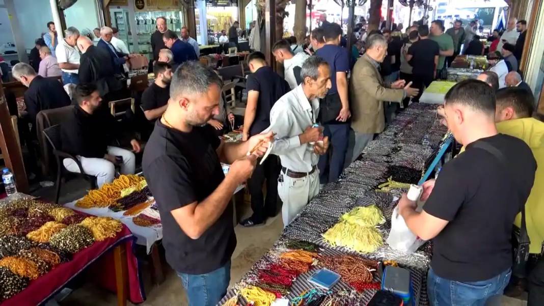 Koleksiyonerler Adana’da Buluştu: Tespih Tutkunları Mezatta Kapıştı! 4